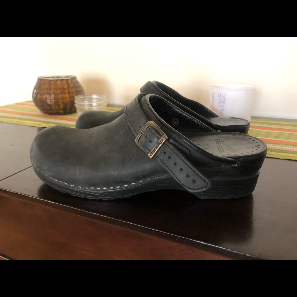 Dansko leather clogs, sz 41 (9.5-10)